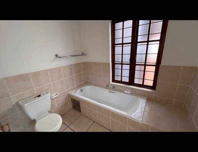 2 bed property to rent in EDENBURG
